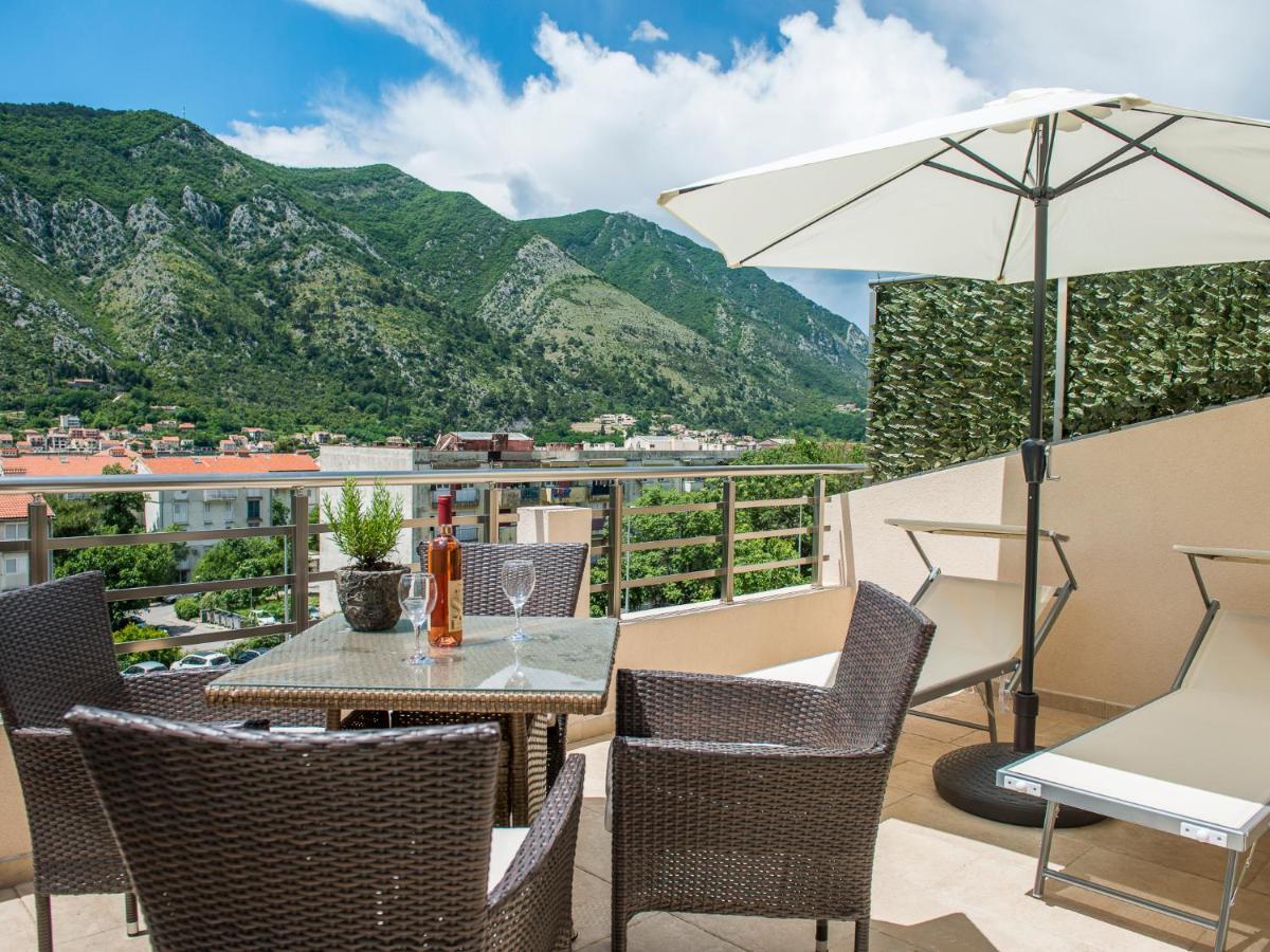 Square Point Apartments Kotor Exterior photo