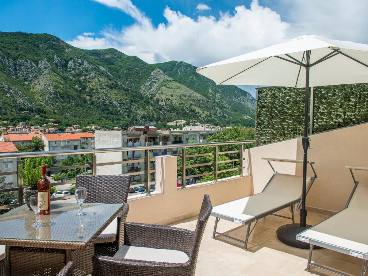 Square Point Apartments Kotor Exterior photo
